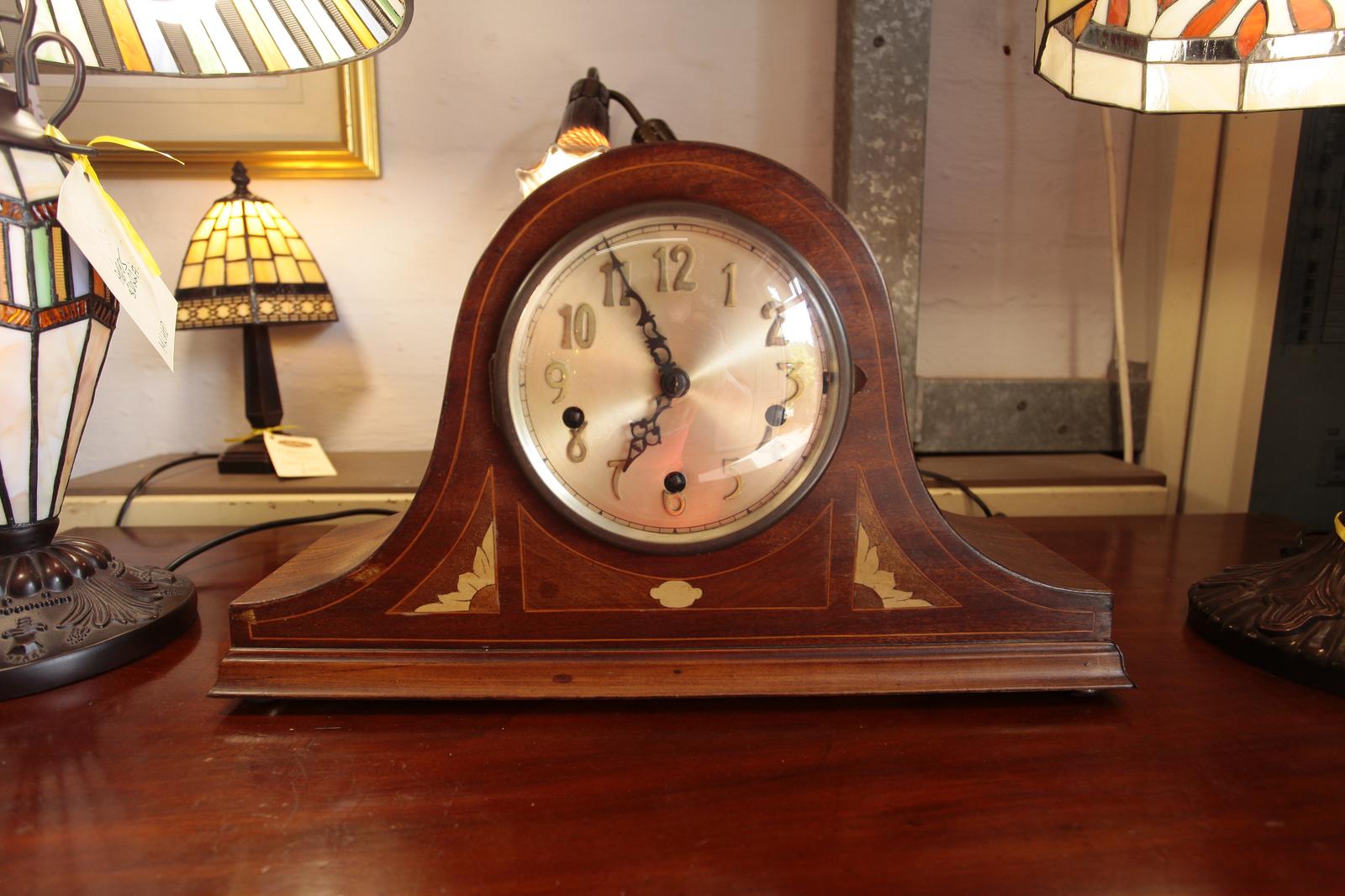Westminster Inlaid Mahogany Chiming Mantel Clock (1 of 6) Westminster Inlaid Mahogany Chiming Mantel Clock (1 of 6)