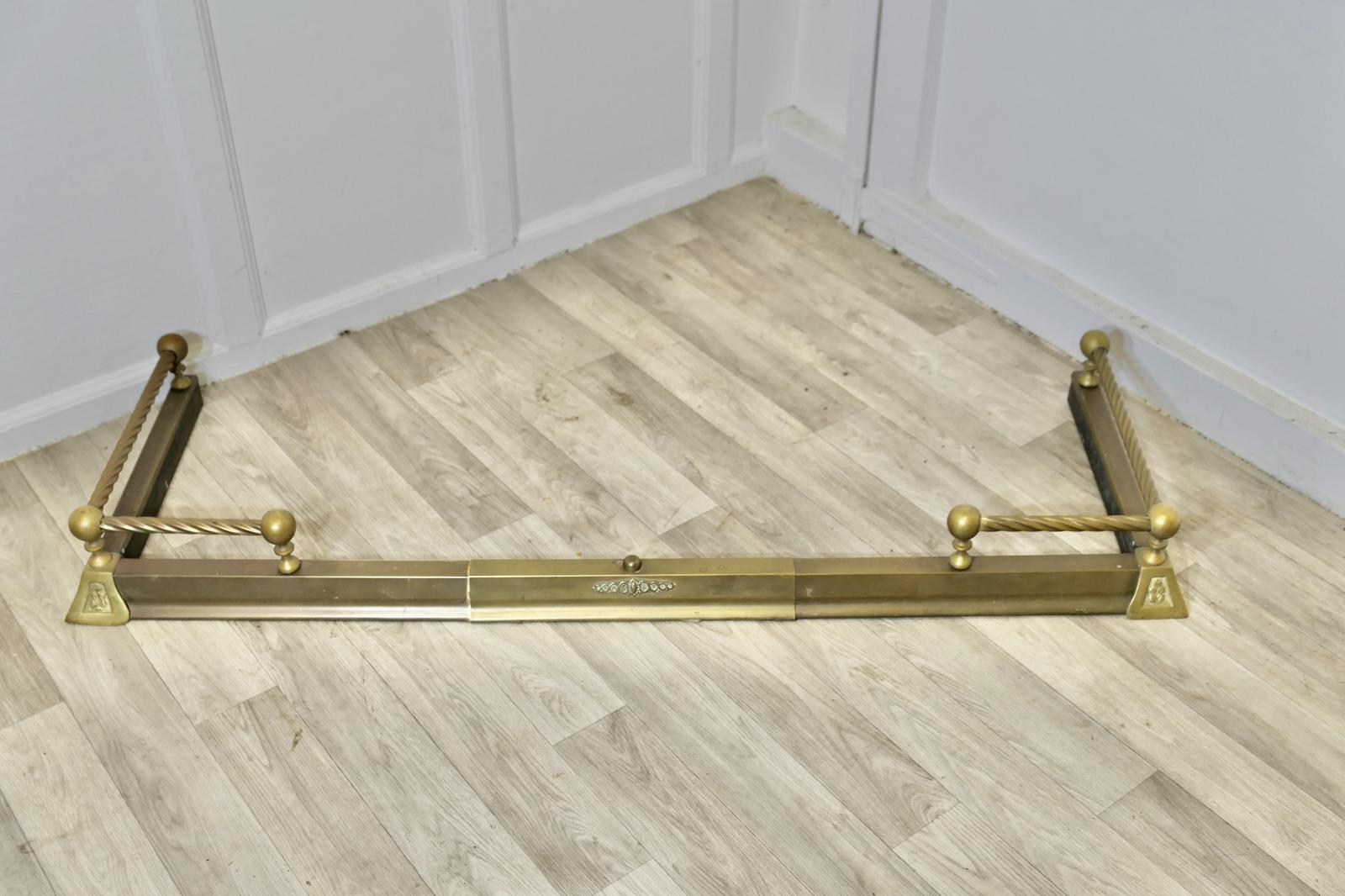 Victorian Extending Twist Brass Fender (1 of 6)