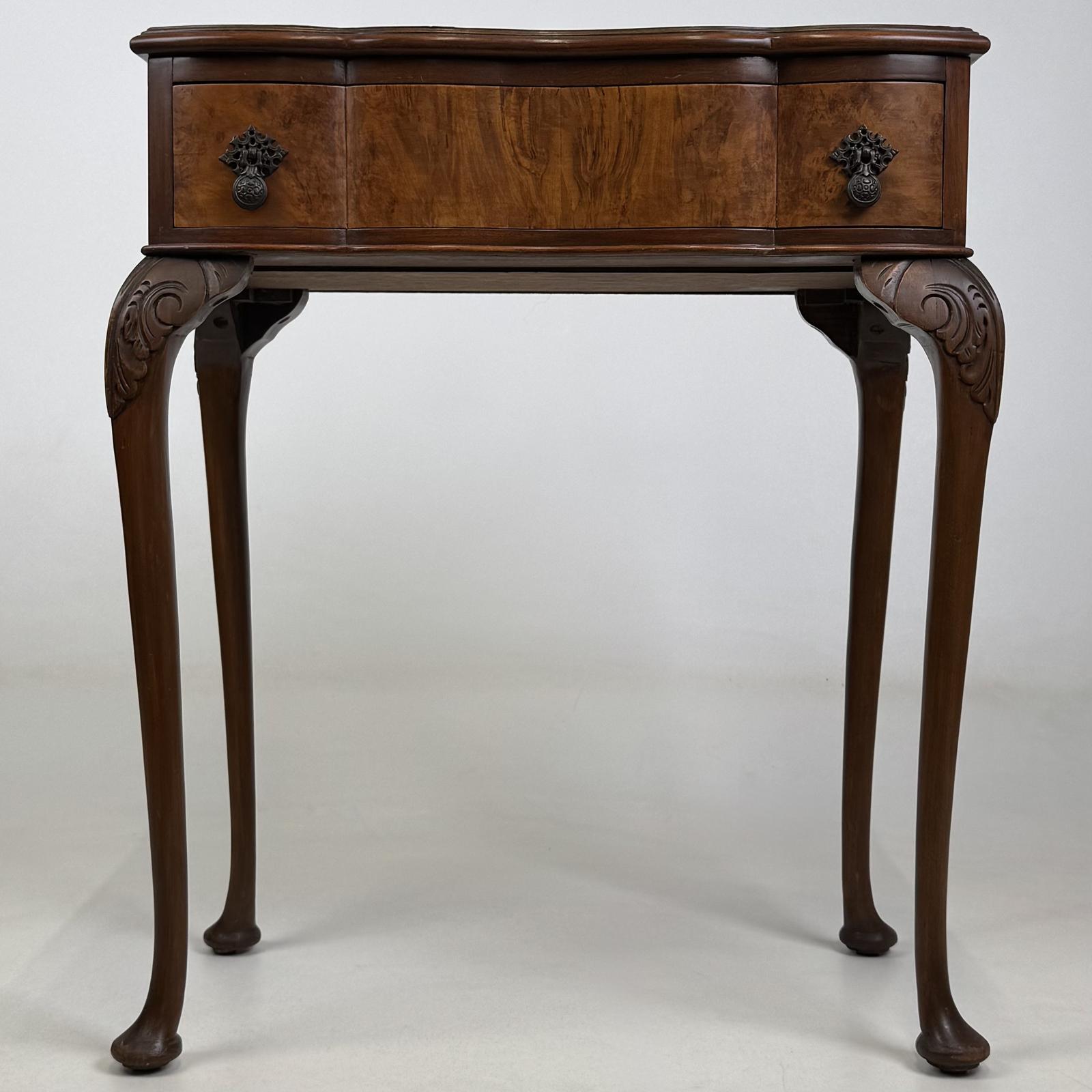 Antique 20th Century Edwardian Side Table In Figured Walnut (1 of 11) Antique 20th Century Edwardian Side Table In Figured Walnut (1 of 11)