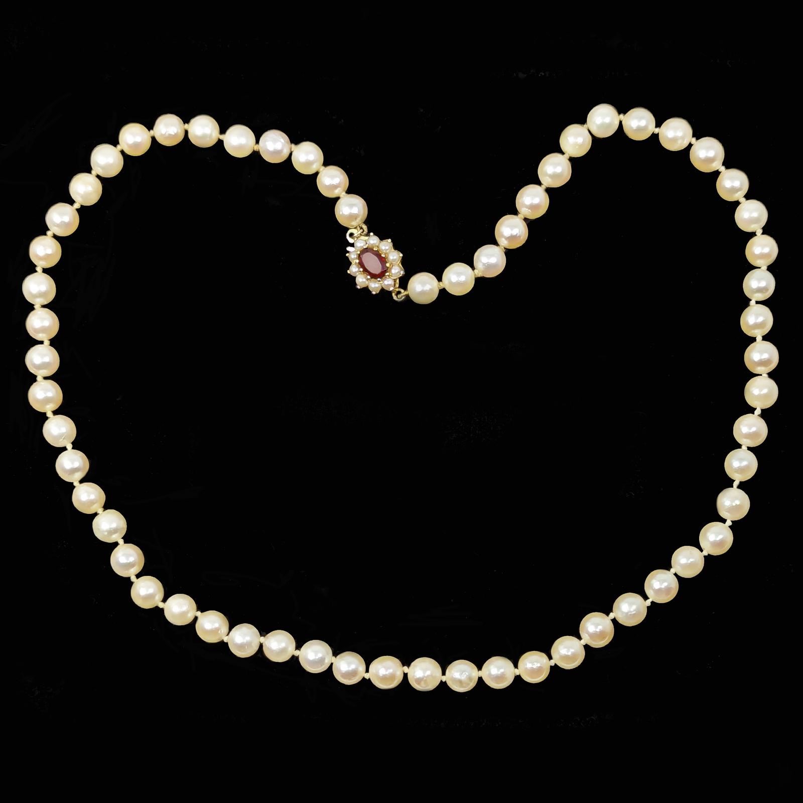 Elegant Single Strand Pearl Necklace – 9ct Gold London 1976 Vintage Floral Garnet Clasp 19" Long Pearls (1 of 6)