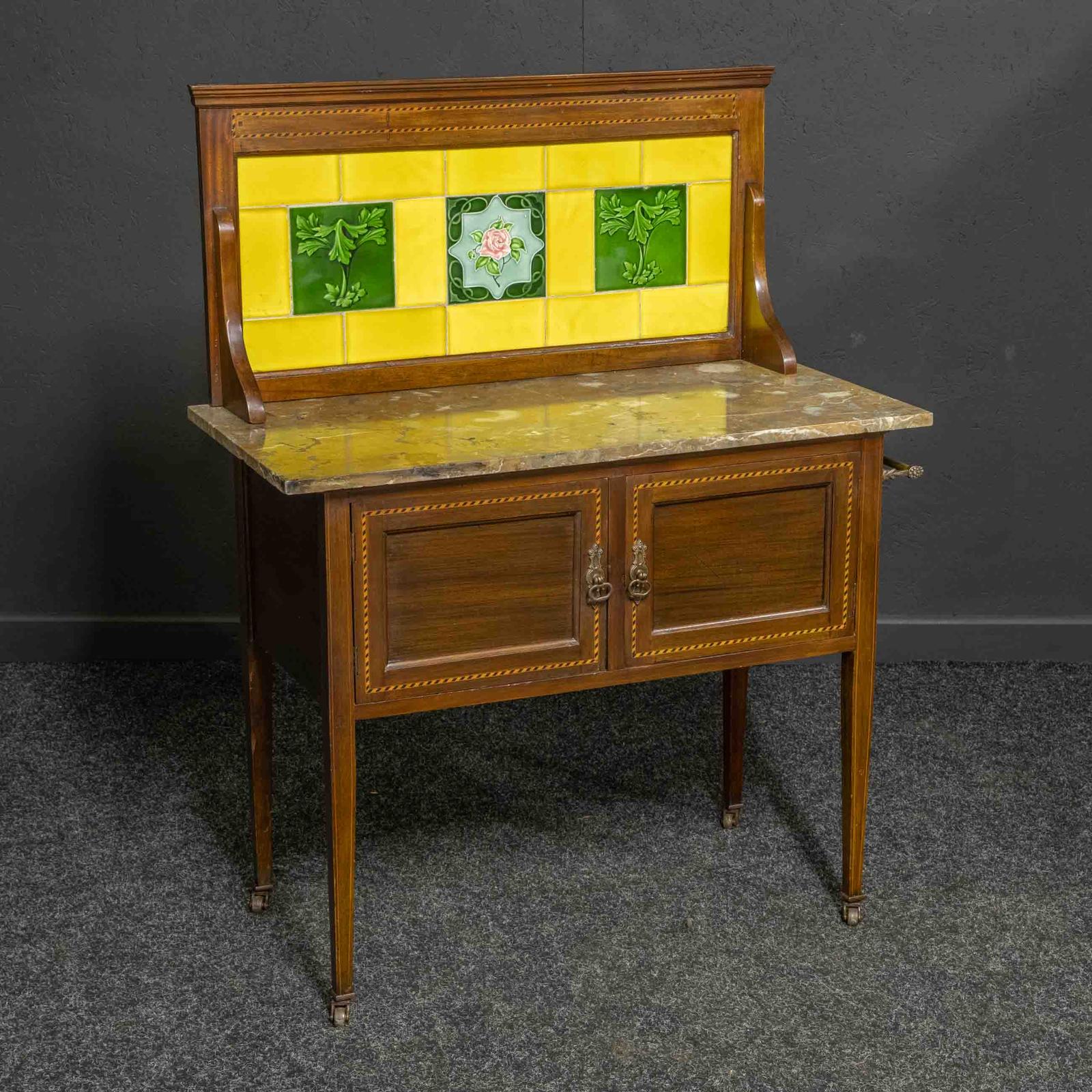 Edwardian Mahogany Washstand (1 of 16)
