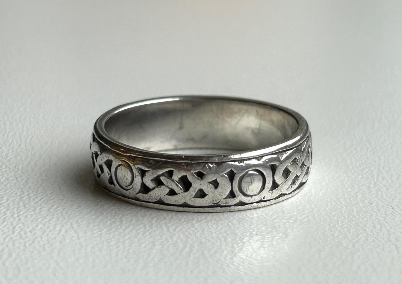 Silver Celtic Themed Eternity Ring (1 of 4)