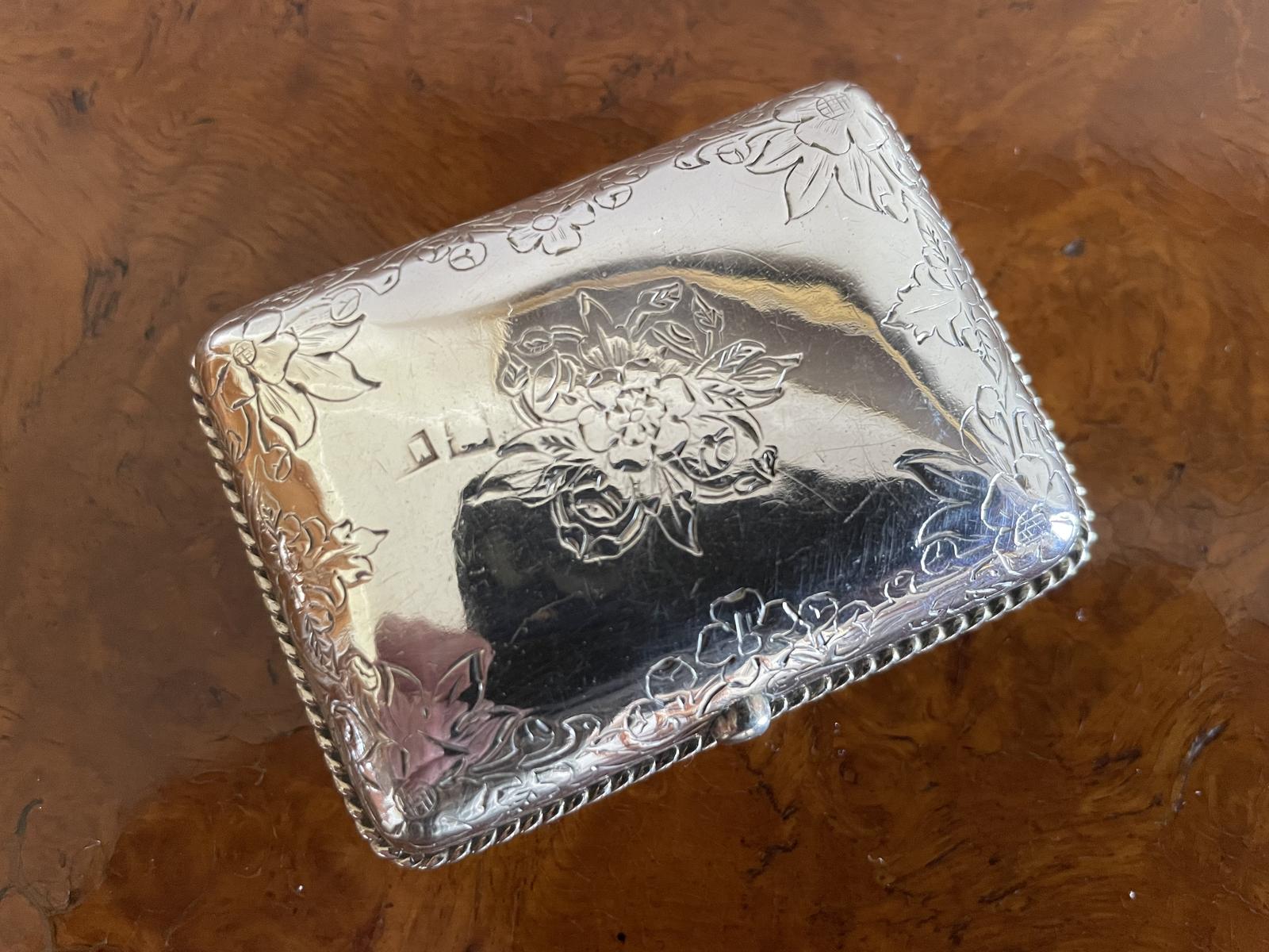 Russian Silver Snuff Box (1 of 6) Russian Silver Snuff Box (1 of 6)