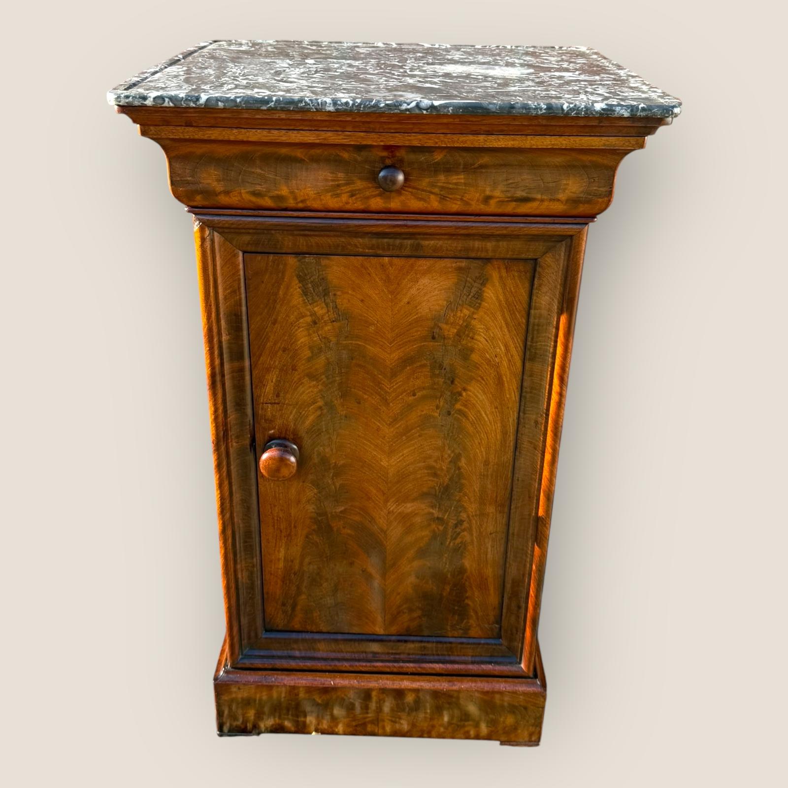 Antique French Louis Philippe Style Mahogany & Marble Bedside Cabinet & Cupboard (1 of 10) Antique French Louis Philippe Style Mahogany & Marble Bedside Cabinet & Cupboard (1 of 10)