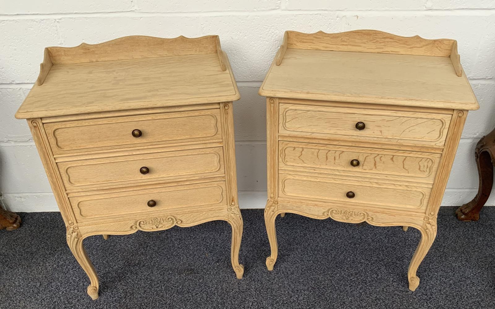 PAIR OF BLEACHED OAK FRENCH BEDSIDE CABINETS (1 of 7) PAIR OF BLEACHED OAK FRENCH BEDSIDE CABINETS (1 of 7)