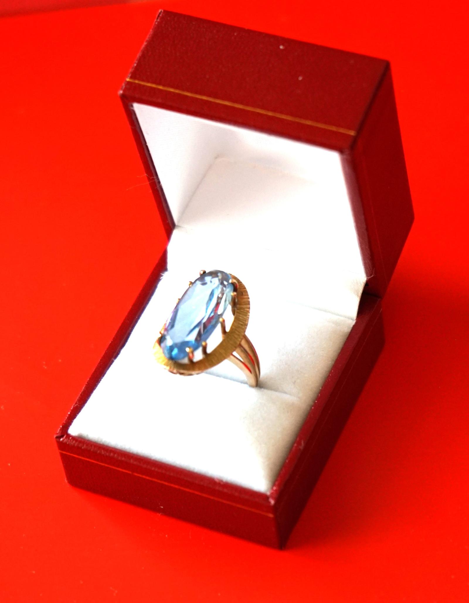 Vintage Ornate Designed Rose Gold Oval Step Cut Dress Ring - Boxed (1 of 12) Vintage Ornate Designed Rose Gold Oval Step Cut Dress Ring - Boxed (1 of 12)