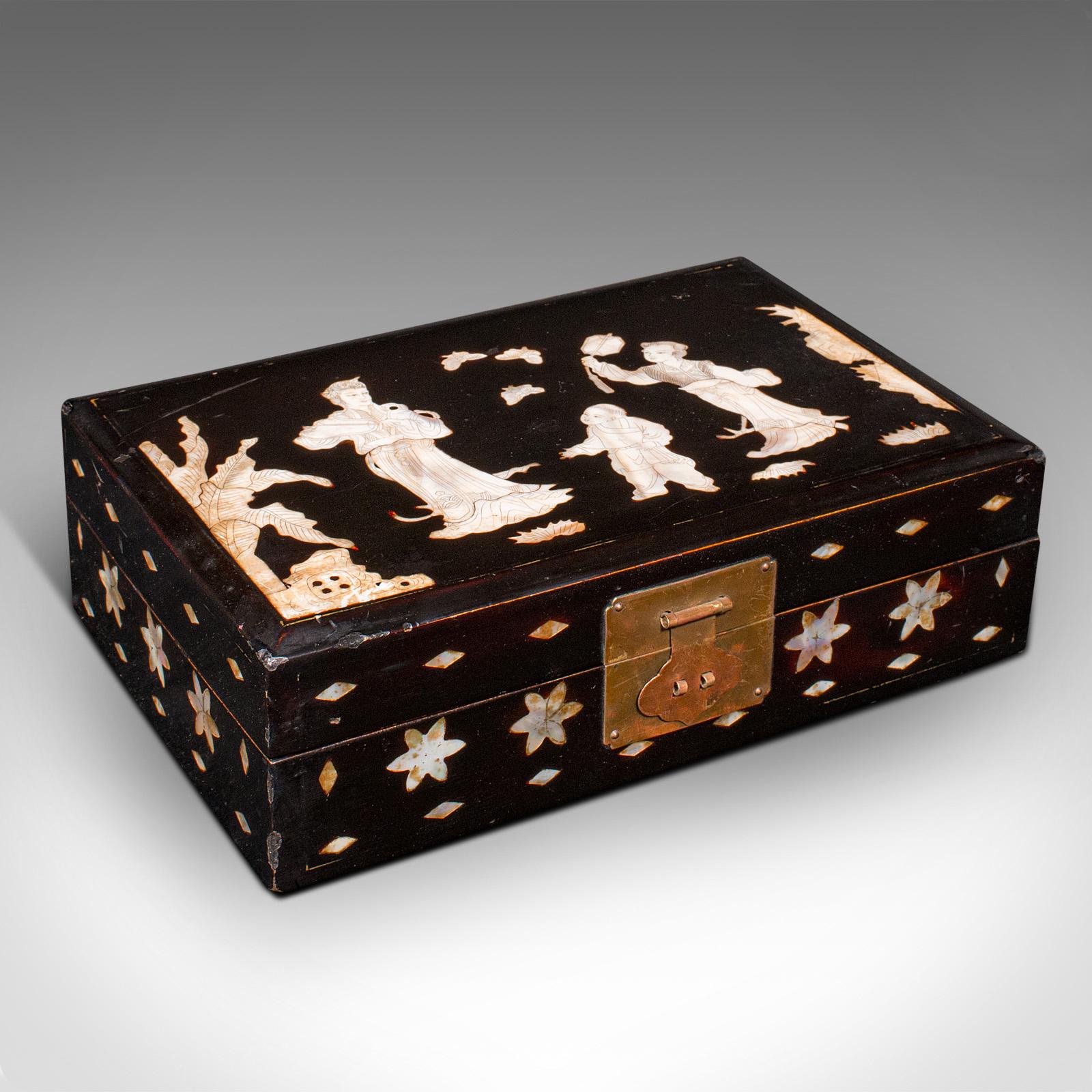 Antique Decorative Vanity Case, Japanese, Lacquer, Lidded Box c.1900 (1 of 12) Antique Decorative Vanity Case, Japanese, Lacquer, Lidded Box c.1900 (1 of 12)