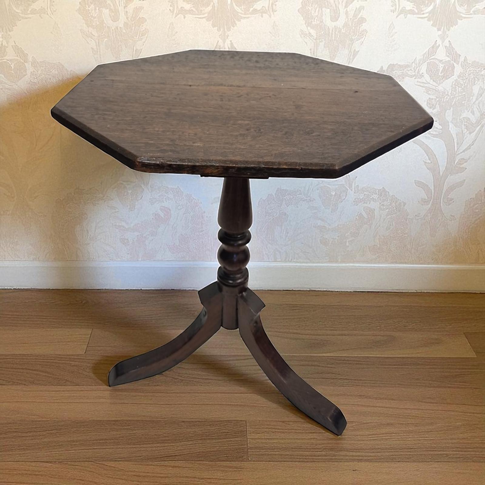 Antique Edwardian Oak Occasional Table / c.1900–1910 (1 of 6)