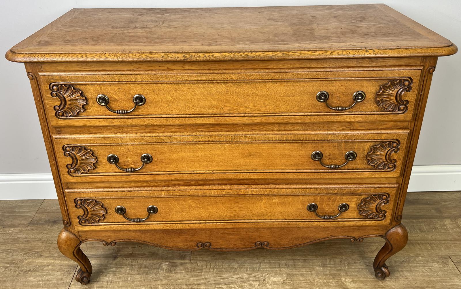 Chest of Drawers Vintage French Style Oak 3 Drawers Carved Cabinet (1 of 12) Chest of Drawers Vintage French Style Oak 3 Drawers Carved Cabinet (1 of 12)