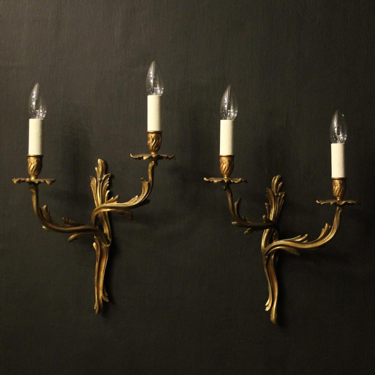 French Pair of Gilded Brass Antique Wall Lights (1 of 10)