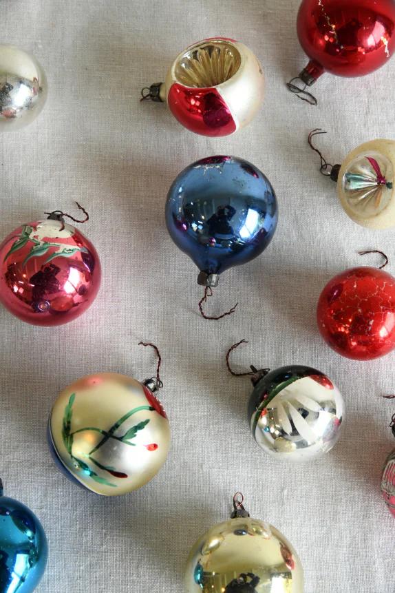 Vintage Mid 20th Century Glass Christmas Tree Baubles (1 of 8)