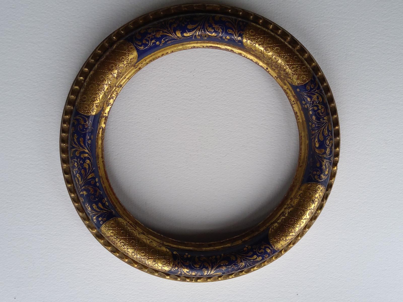 Round Decorative Italian Picture Frame (1 of 5)