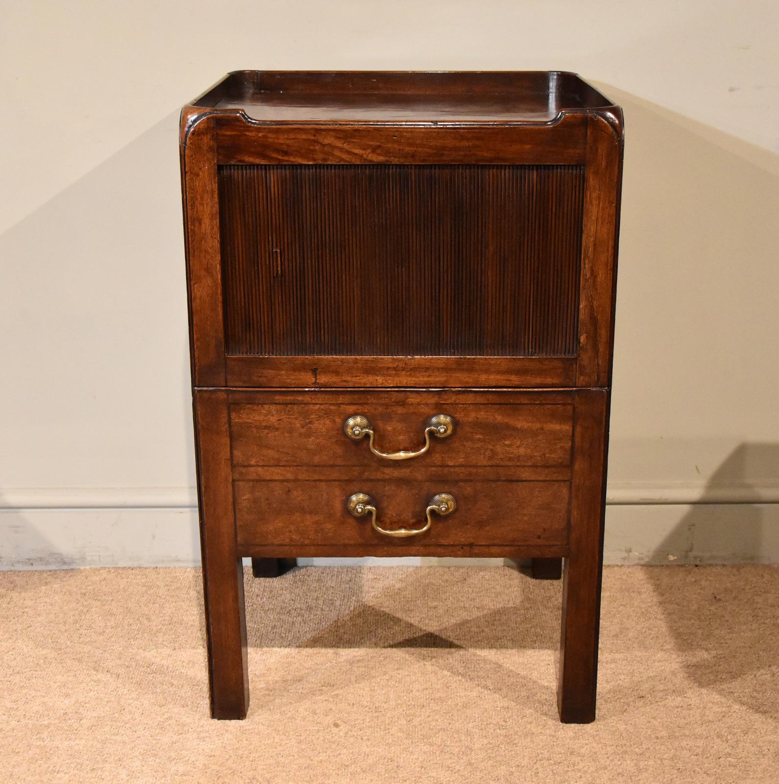 Late 18th Century Mahogany Bedside Cabinet (1 of 7) Late 18th Century Mahogany Bedside Cabinet (1 of 7)