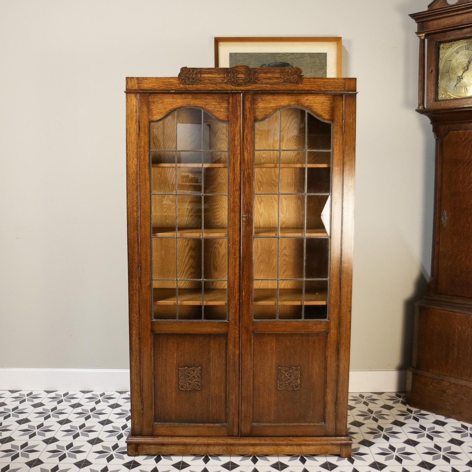 Oak Bookcase with Leaded Glazed Doors and 4 Shelves (1 of 16)