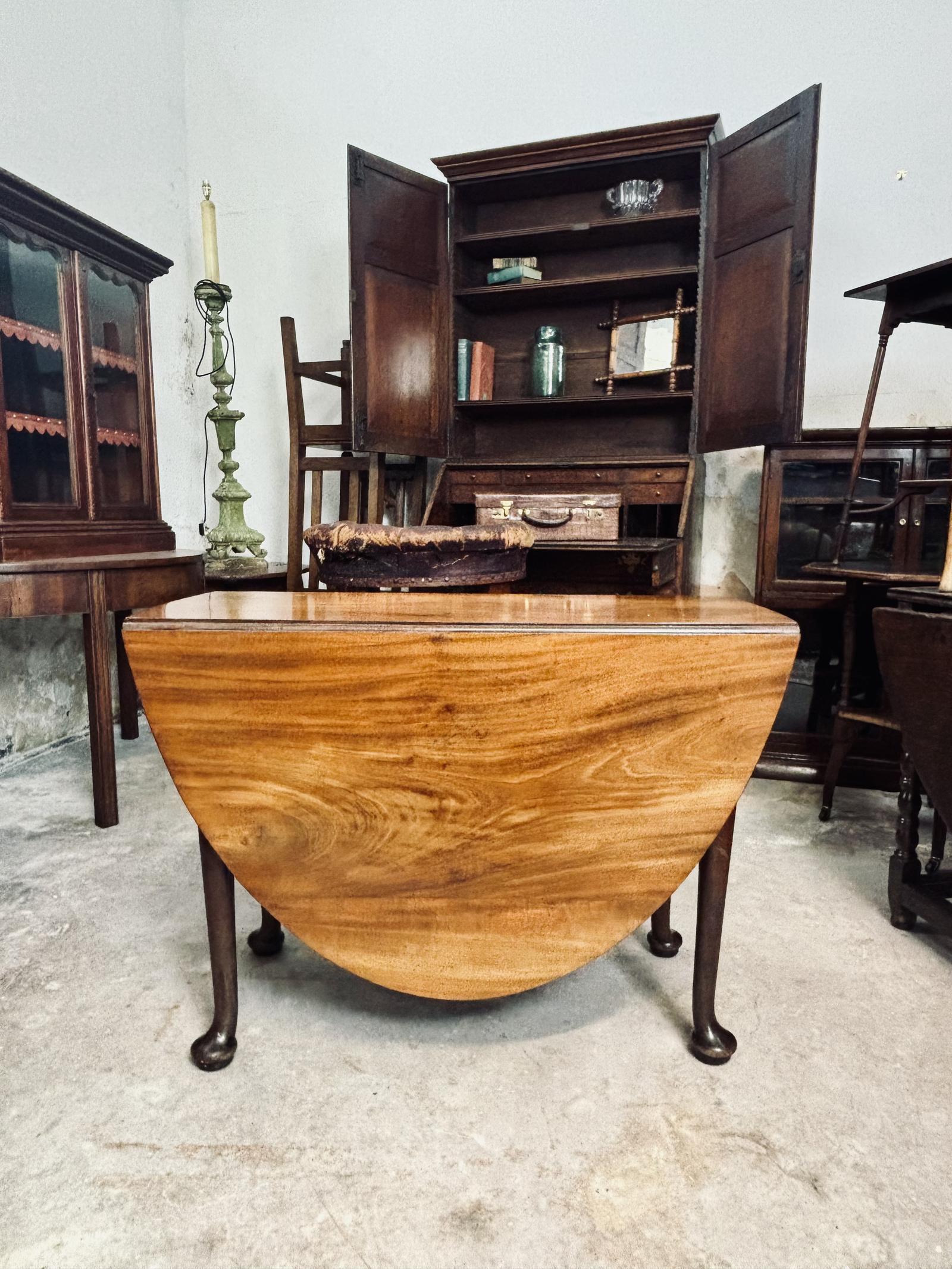 Drop Leaf Tables - main image