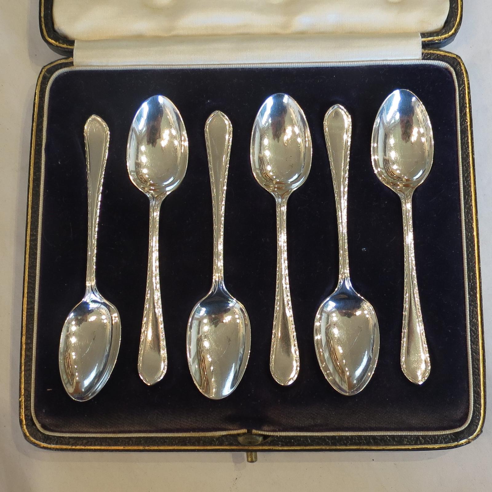 Mappin & Webb, Antique Set of 6 Silver Teaspoons (1 of 6) Mappin & Webb, Antique Set of 6 Silver Teaspoons (1 of 6)