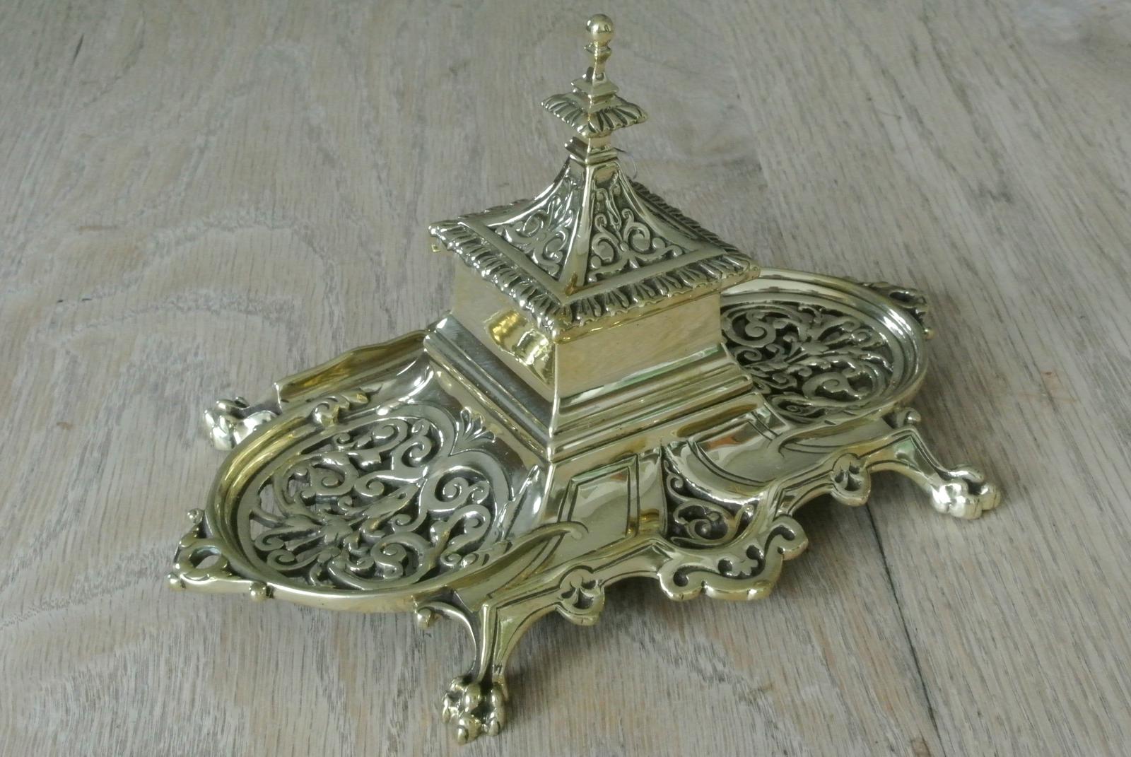 Fine Victorian Aesthetic Movement William Tonks Brass Inkwell c.1880 (1 of 8)