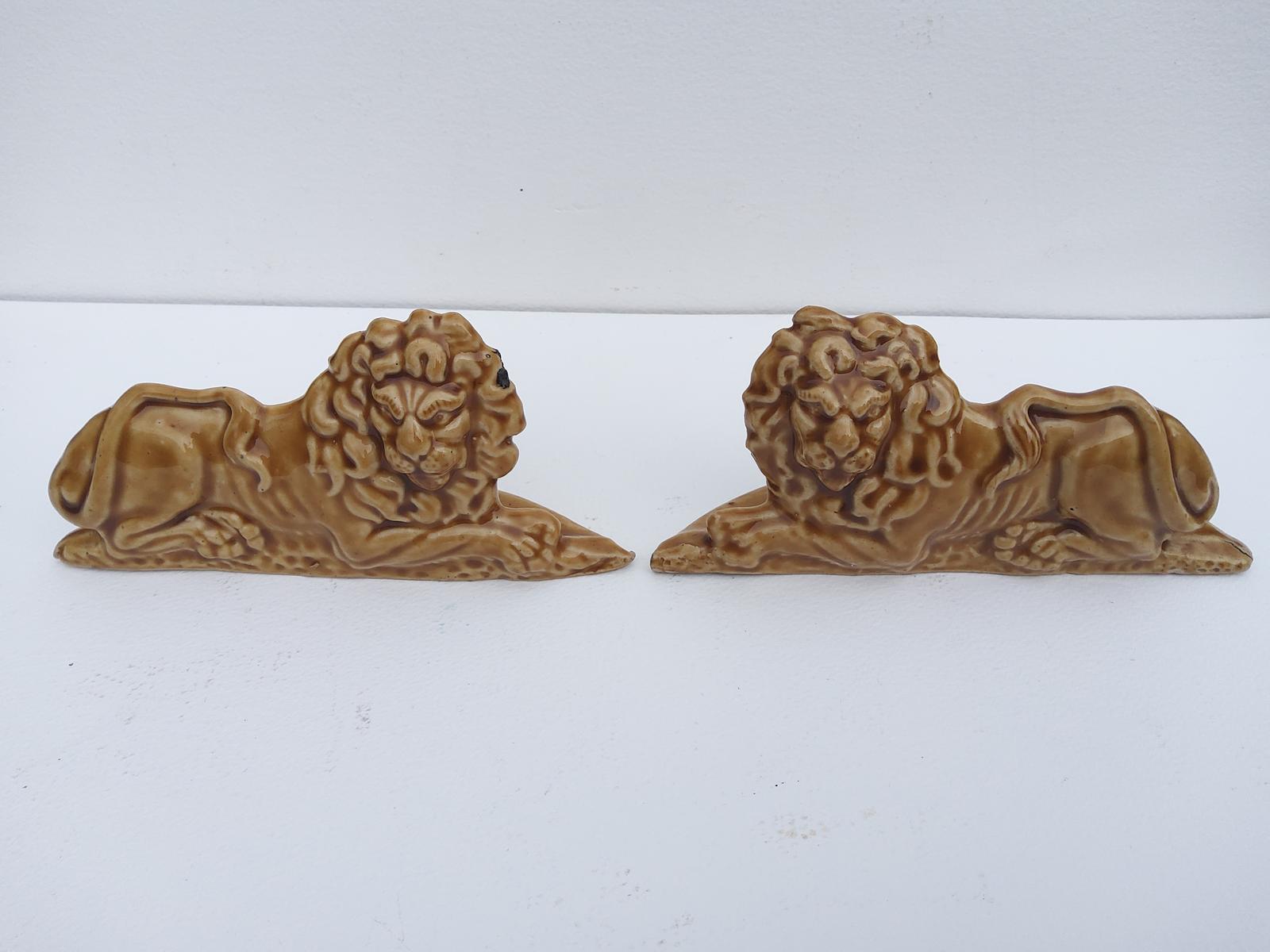 Pair of Treacle Glaze Ceramic Lions (1 of 7) Pair of Treacle Glaze Ceramic Lions (1 of 7)