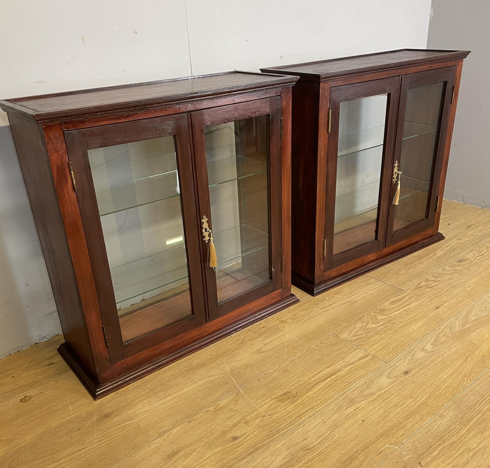 Pair of Edwardian Mahogany Counter Top Display Cabinets (1 of 13)