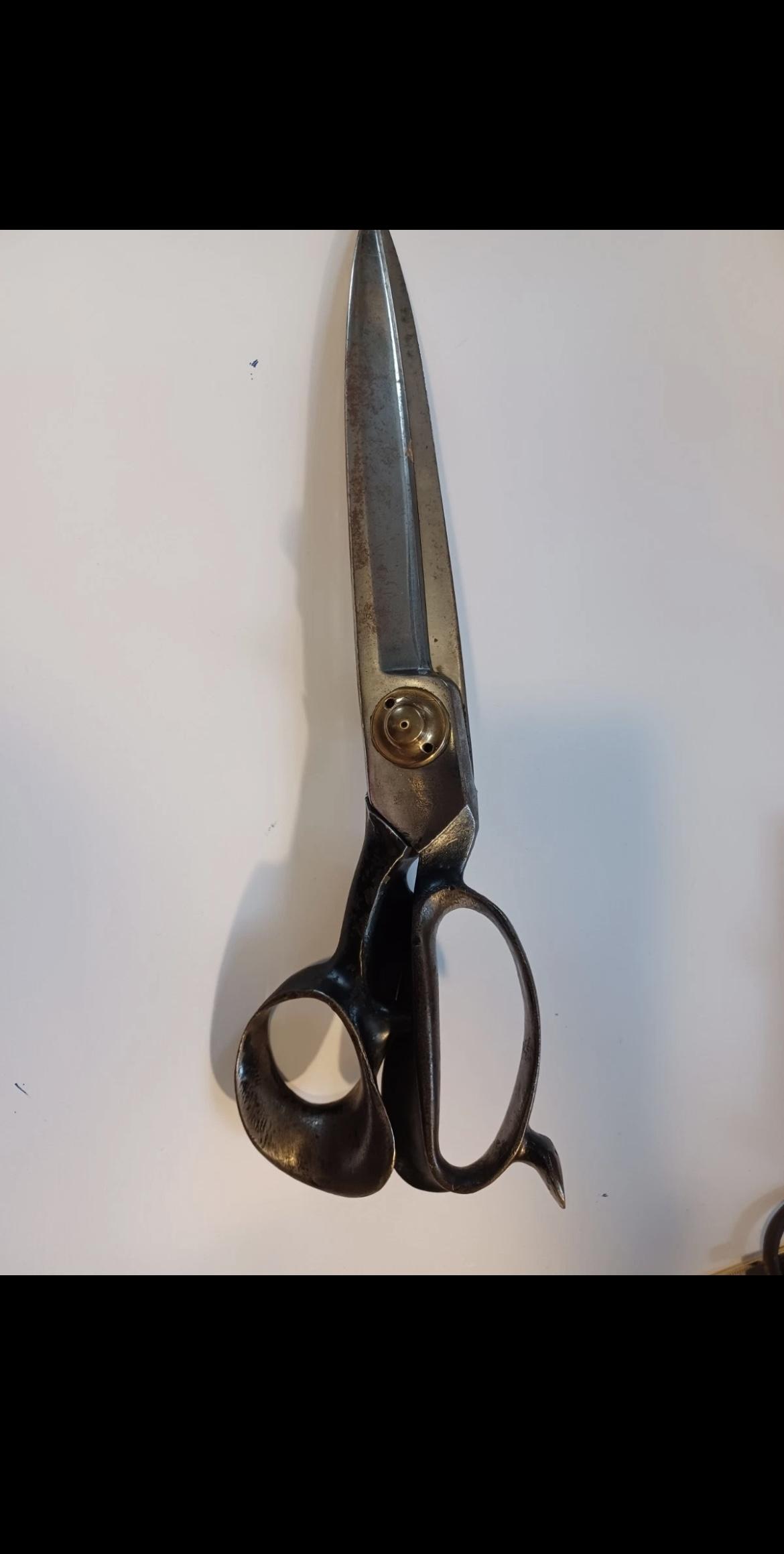 Tailors Proffessional Shears (1 of 6)