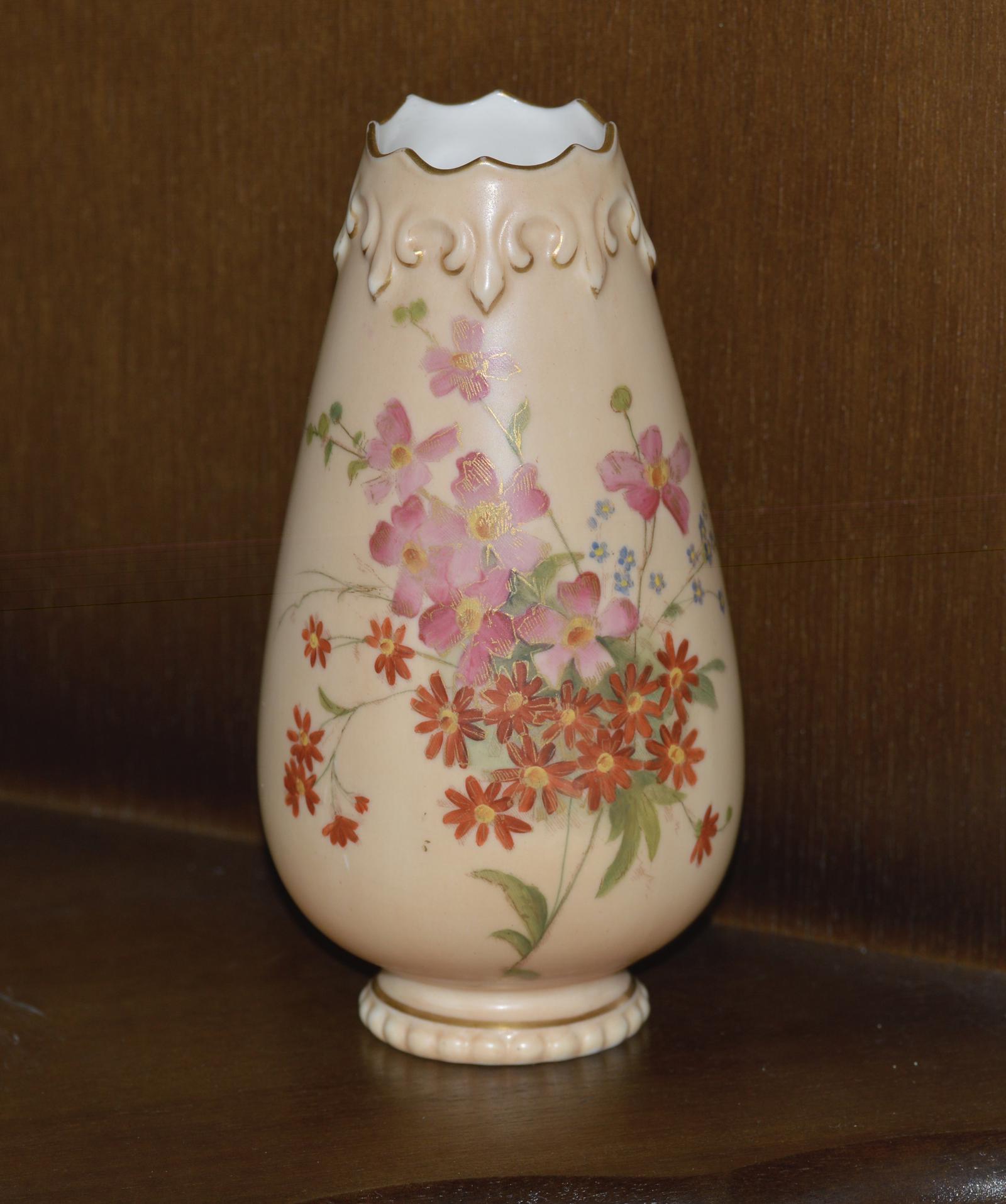 Grainger & Co. Royal China Works Worcester Hand Painted Floral Vase 1890 (1 of 6)