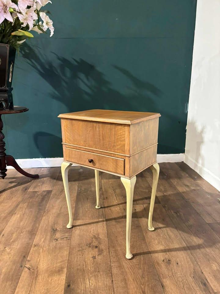 Vintage Walnut Sewing Box on Cabriole Supports (1 of 15)