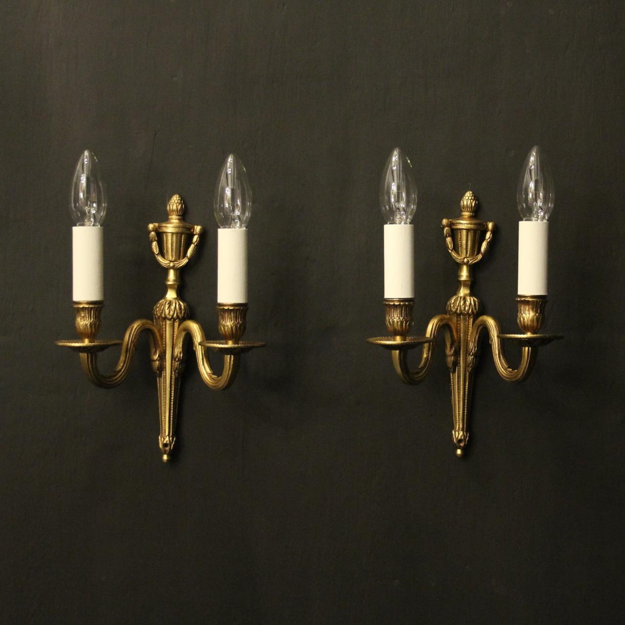 French Pair of Gilded Brass Wall Lights (1 of 10)