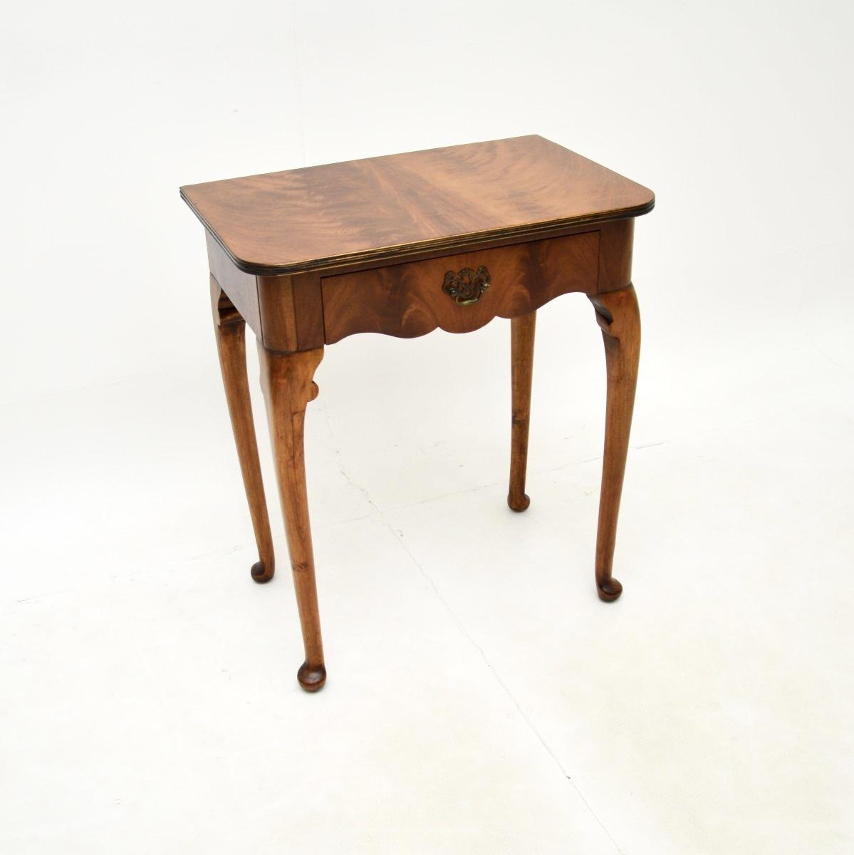 Antique Figured Walnut Console / Side Table (1 of 7) Antique Figured Walnut Console / Side Table (1 of 7)