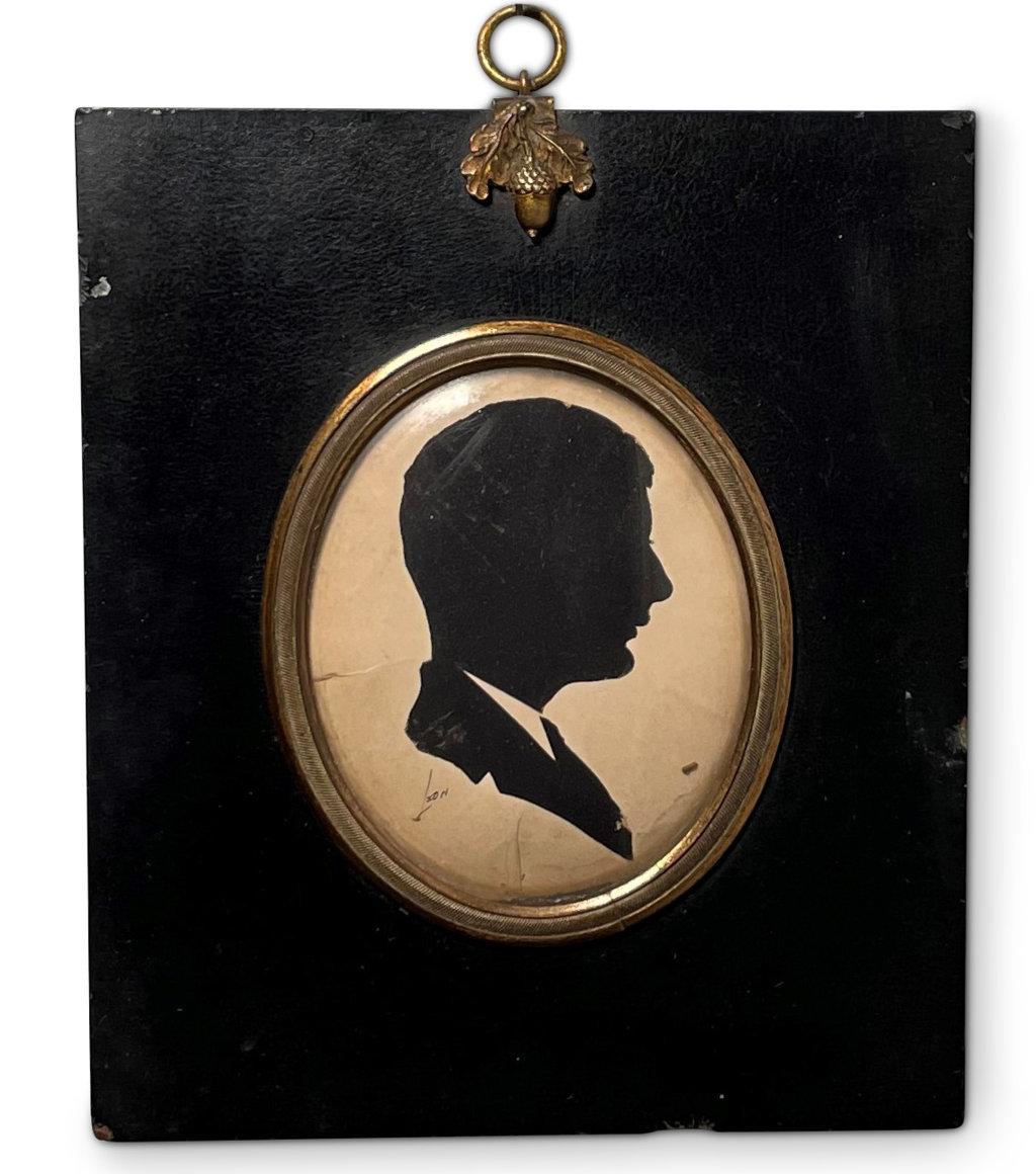 Silhouette Portrait in a Square Ebonised Frame (1 of 3)