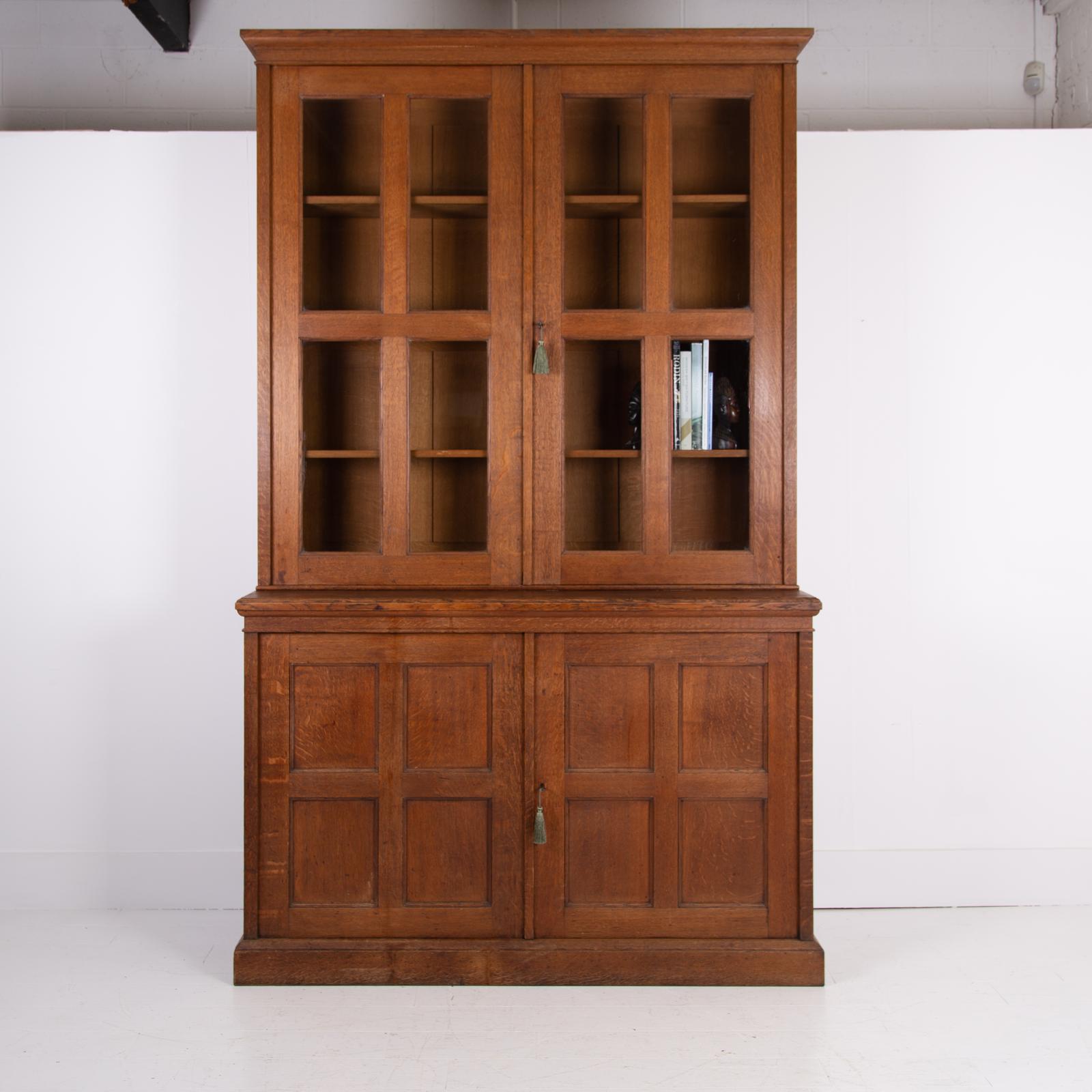 English Oak Arts & Crafts Library Bookcase c.1915 (1 of 17) English Oak Arts & Crafts Library Bookcase c.1915 (1 of 17)