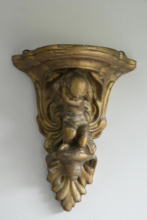 Gilt Plaster Wall Bracket (1 of 9)
