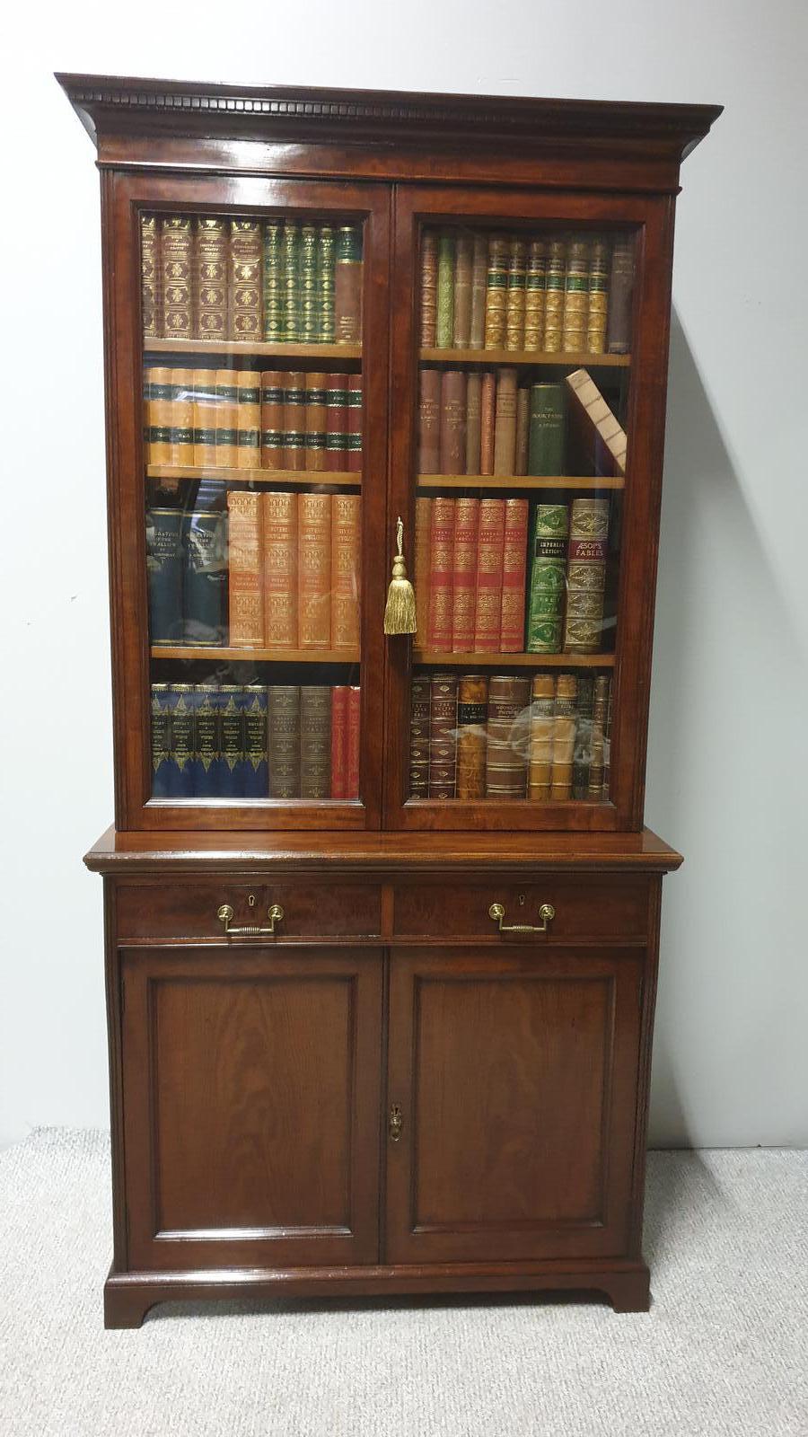 Top Quality Bookcase of Small Proportions (1 of 1) Top Quality Bookcase of Small Proportions (1 of 1)