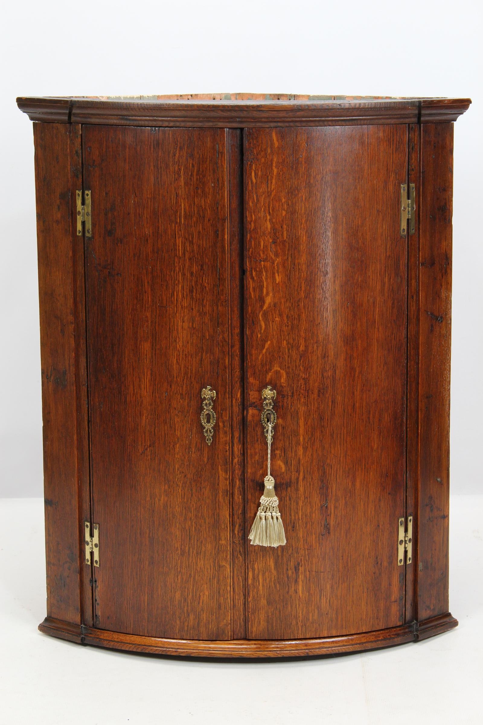 Georgian Oak Bow Front Corner Cupboard (1 of 13) Georgian Oak Bow Front Corner Cupboard (1 of 13)