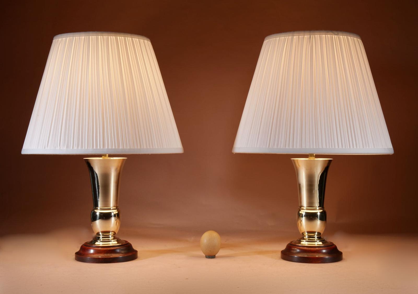 A Pair Of Elegant Brass Table Lamps Circa 1900-20 (1 of 5) A Pair Of Elegant Brass Table Lamps Circa 1900-20 (1 of 5)