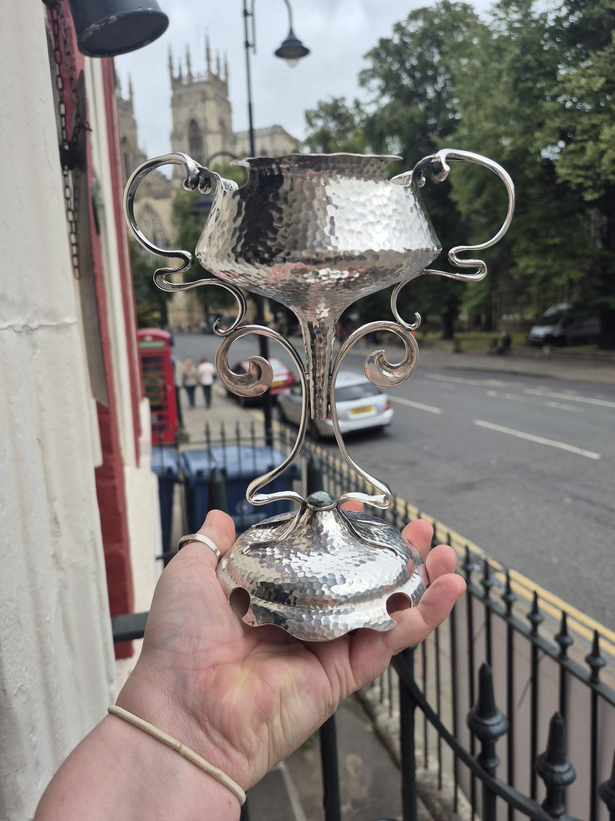 Impressive Silver Arts & Crafts Cup Birmingham 1909 (1 of 10)