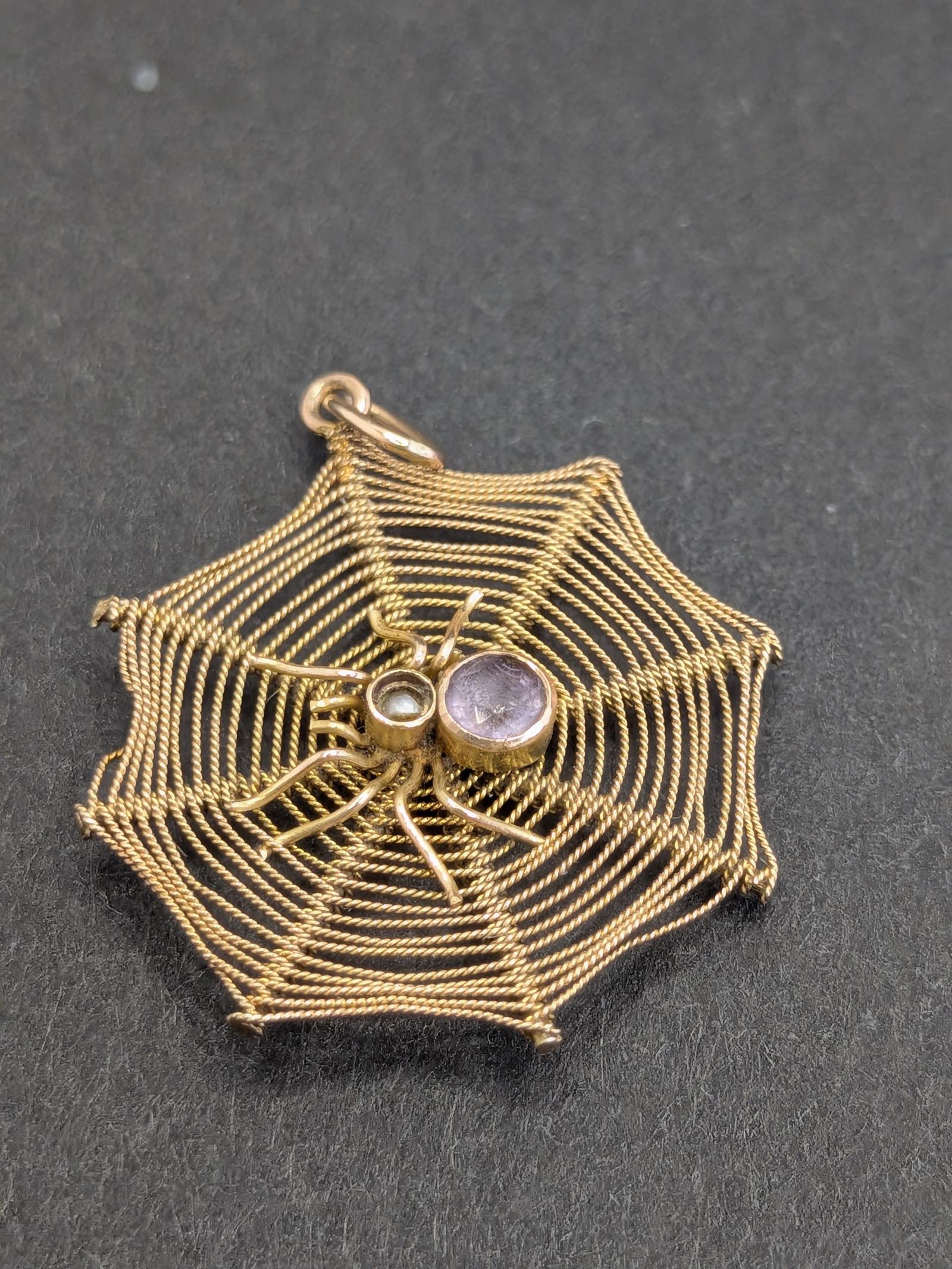 9ct Gold, Amethyst & Seed Pearl Spiders Web Pendant (1 of 5) 9ct Gold, Amethyst & Seed Pearl Spiders Web Pendant (1 of 5)