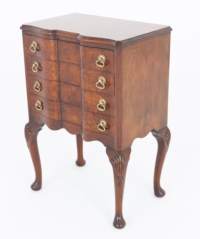 Elegant Burr Walnut Queen Anne Style Bedside Chest of Drawers c.1920 (1 of 5) Elegant Burr Walnut Queen Anne Style Bedside Chest of Drawers c.1920 (1 of 5)