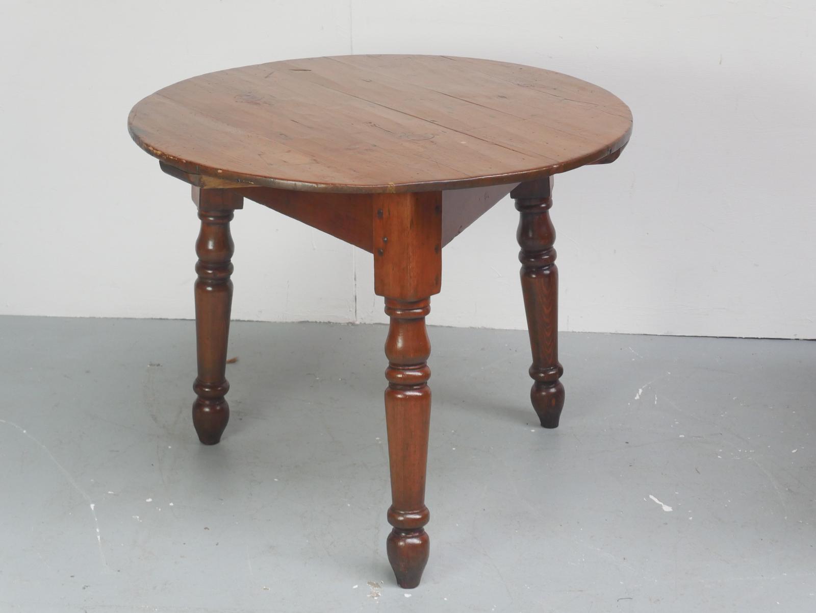 Large Pine Cricket Table (1 of 9) Large Pine Cricket Table (1 of 9)