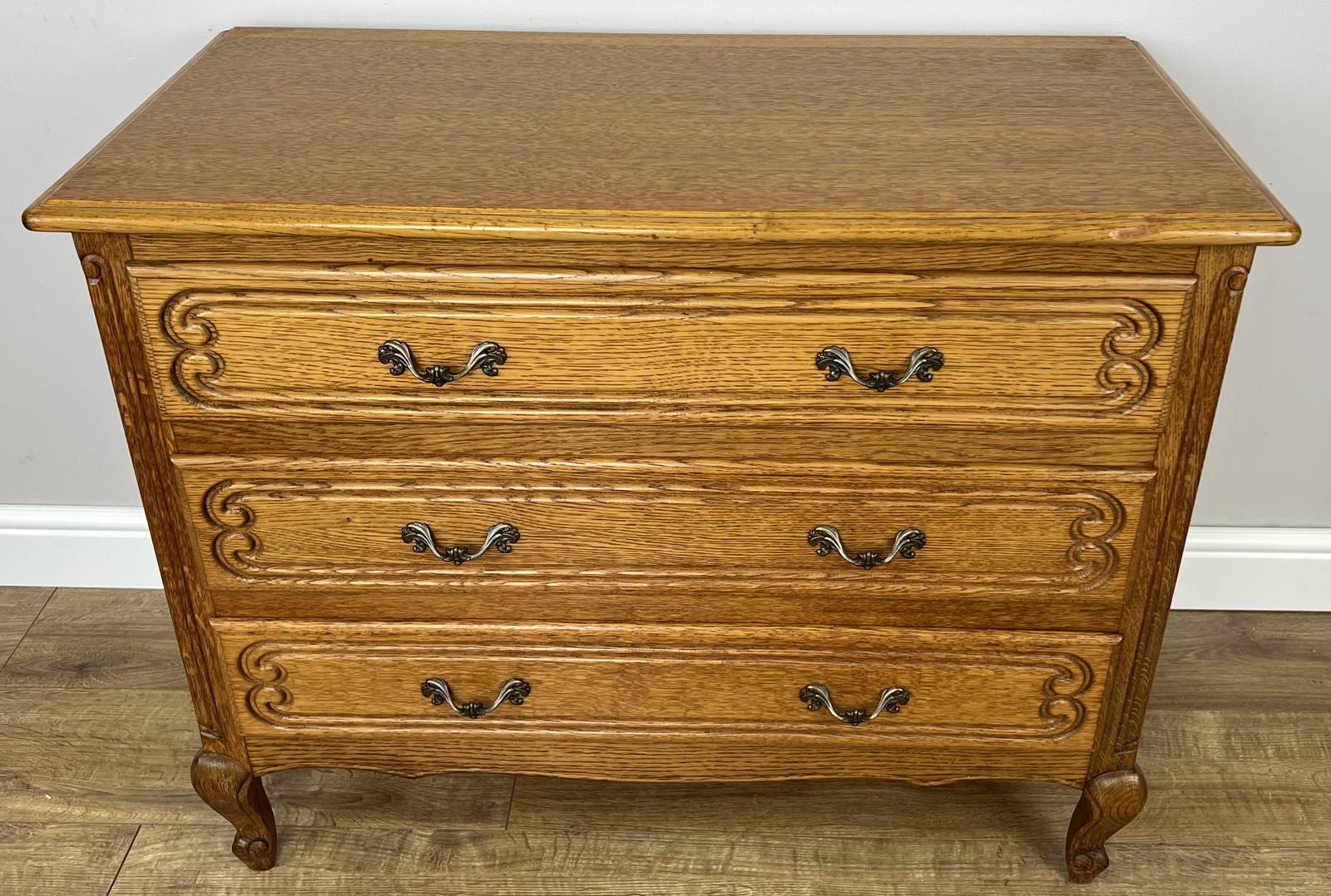 Chest of Drawers Vintage French Style Oak 3 Drawers Carved Cabinet (1 of 12) Chest of Drawers Vintage French Style Oak 3 Drawers Carved Cabinet (1 of 12)