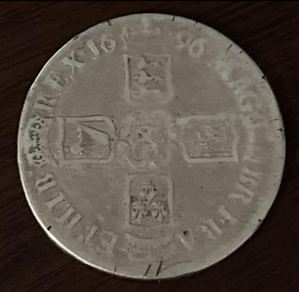 William III - 1696 (Octavo) Silver Crown (1 of 14)