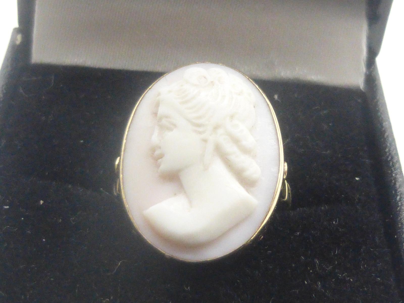 Gold and Coral Cameo Ring (1 of 6)