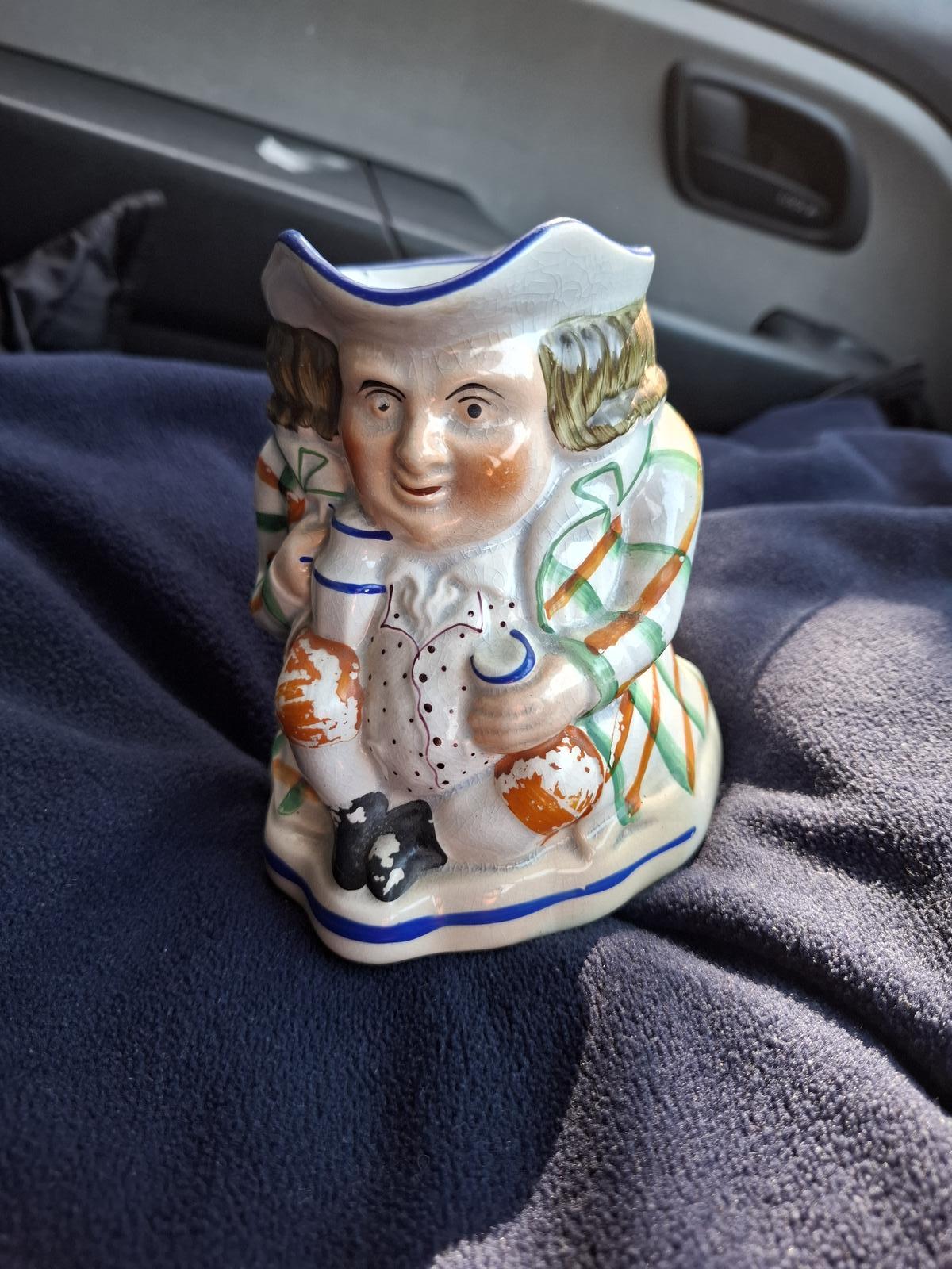 19th Century Small Staffordshire Pottery "Tartan" Toby Jug - c.1860 (1 of 3) 19th Century Small Staffordshire Pottery "Tartan" Toby Jug - c.1860 (1 of 3)