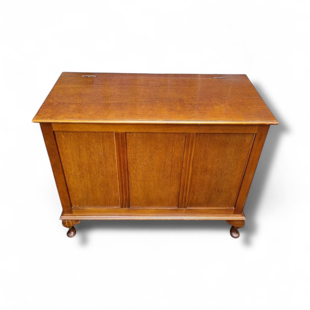 Vintage Oak Blanket Chest / C.W.S. Ltd London Cabinet Factory Enfield / c.1930s–1940s (1 of 9)