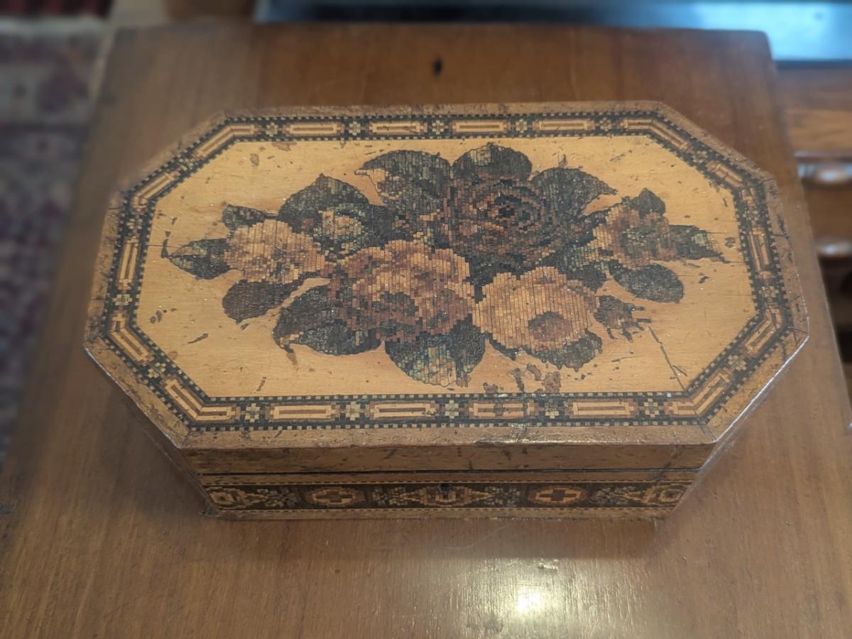Tunbridge Ware Box with Floral Micro-mosaic Decoration (1 of 6) Tunbridge Ware Box with Floral Micro-mosaic Decoration (1 of 6)