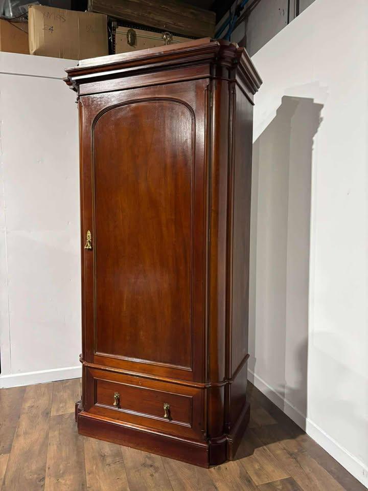 Victorian Mahogany Single Door Wardrobe (1 of 15) Victorian Mahogany Single Door Wardrobe (1 of 15)