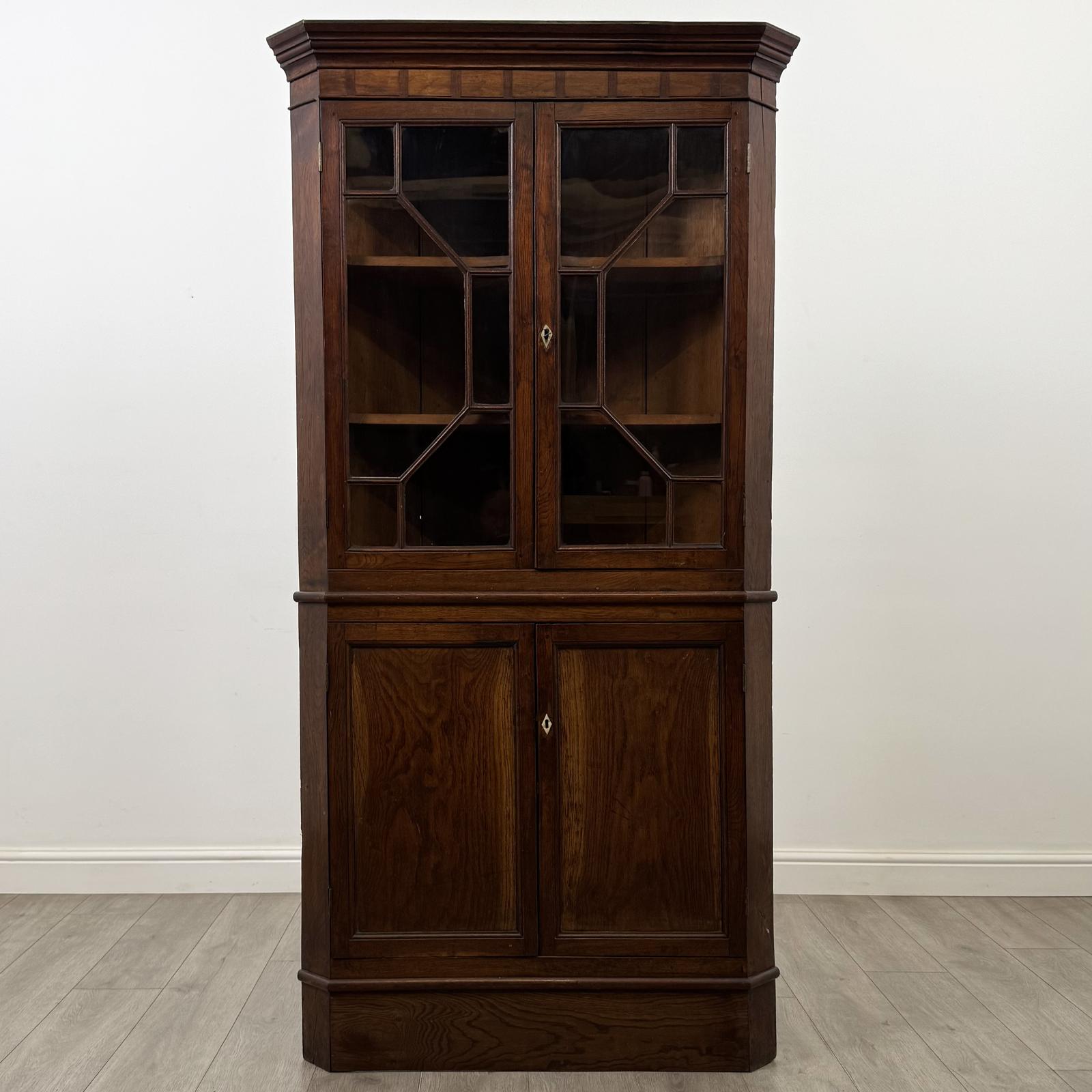 Antique 18th Century Georgian Corner Cabinet in Oak (1 of 5) Antique 18th Century Georgian Corner Cabinet in Oak (1 of 5)