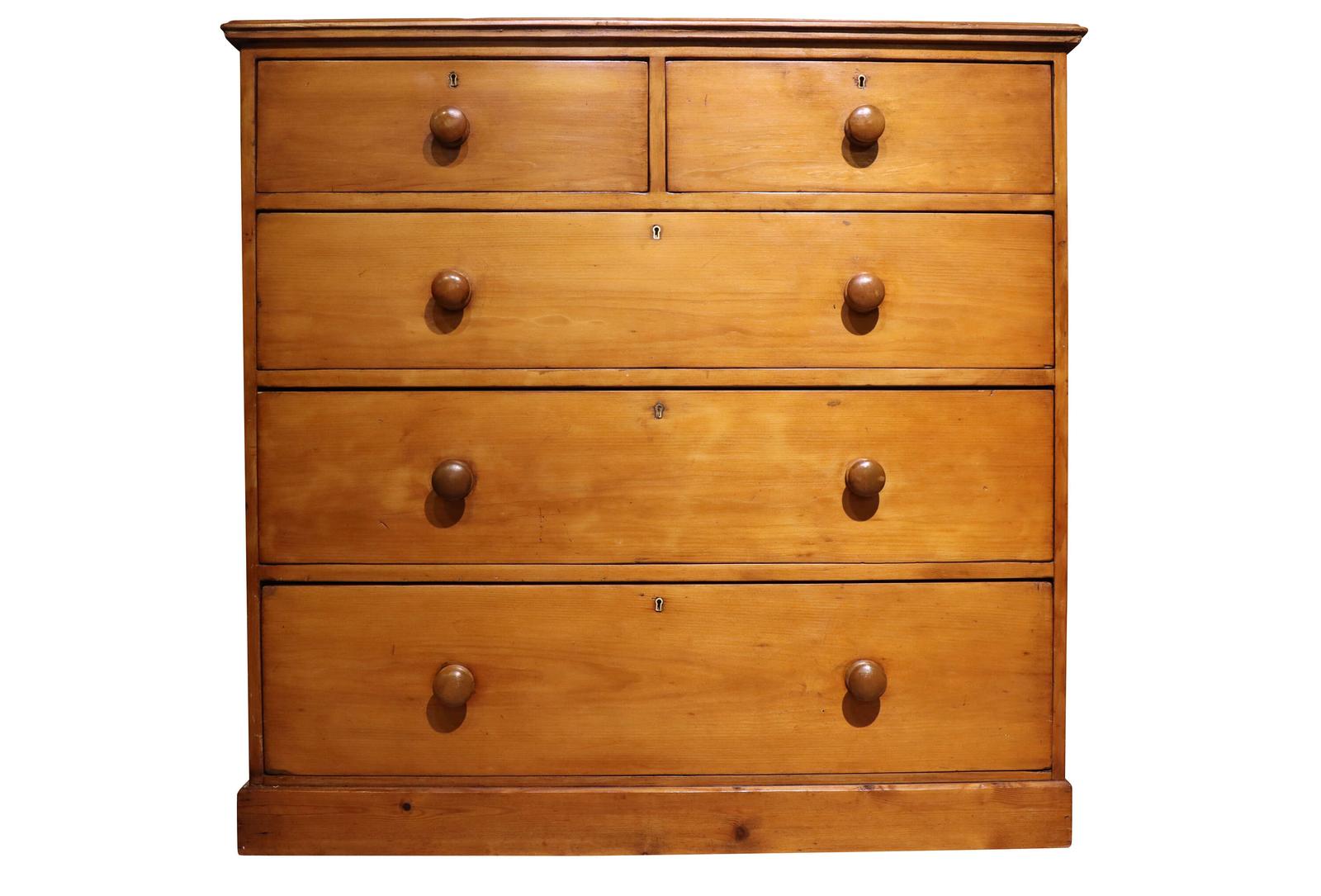 Victorian Pine Chest of Drawers - 19th Century (1 of 5) Victorian Pine Chest of Drawers - 19th Century (1 of 5)