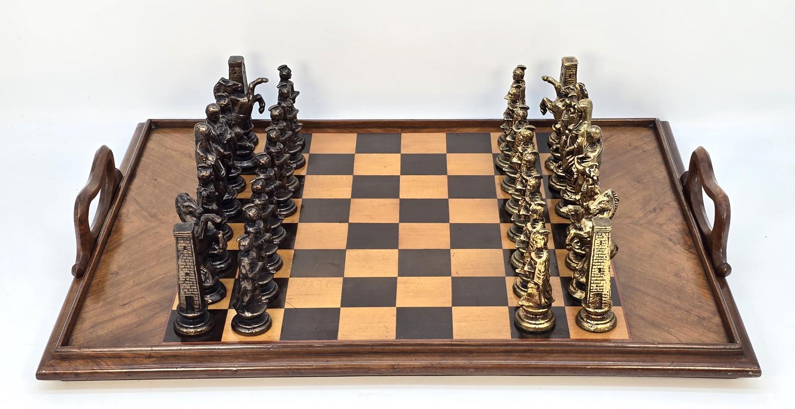 Italian Sorrento Ware Chess Board / Marquetry Tray with Chess Pieces (1 of 18)