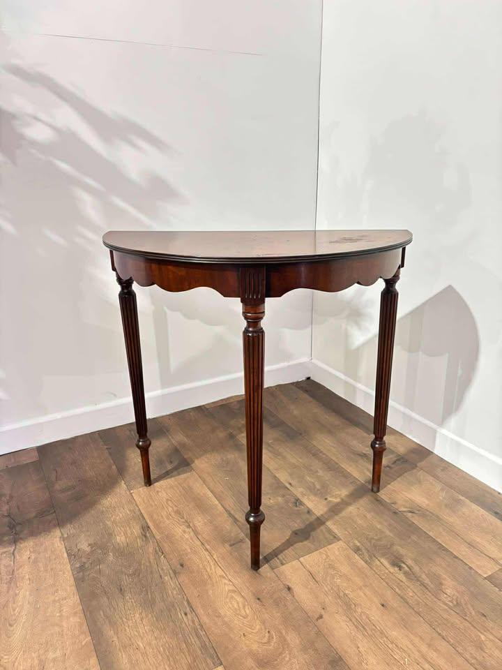 Reproduction Mahogany Demi-lune Hall Table (1 of 16)