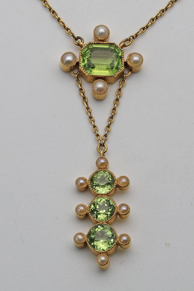 15ct Gold Necklace + Pendant Set with Peridots & Pearls (1 of 3)